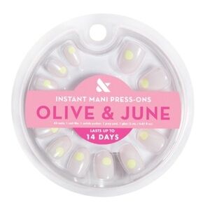 Olive & June Instant Mani Press-Ons Perfect Serve